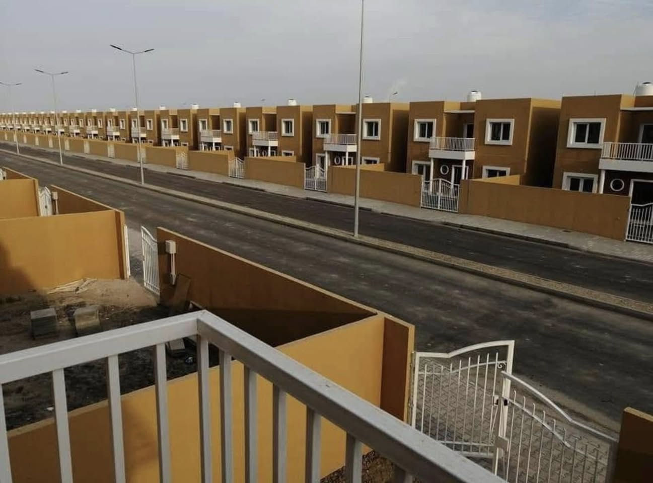 🧿يعلن👑مكتب عرش السلطان 👑للعقار🧿

🔥 عرض مميز بلاش ليش گاعد أيجار 💯🔥

🏠بيت طابواا // المجمع اللبناني🏠

🟢 المساحة 216 متر
📍

🔰طابق واحد يتكون  من➿صالة ➿استقبال➿غرفة عدد 2➿مطبخ ،،صحيات عدد 2
كراج للسيارة 🚙

📍العنوان 🔛 الناصرية / طريق جامعة ذي قار

🛑 ملاحظة // البيت مطلوب مبادرة 115 مليون دينار عراقي ...

 ⭕️ واصل من المبادرة 28 مليون دينار عراقي....

⭕️ الاخلاء 50مليون دينار عراقي...

⭕️ والمتبقي على المبادرة تسديد شهري 434000 الف 

_______❇️❇️❇️________
_______________________
 للاستفسار اكثر اتصل بنا ع الارقام آو زيارة مكتبنا الكائن مقابل محطة وقود الراية قرب قيادة شرطة ذي قار 

(مكتب عرش السلطان) 

***********
