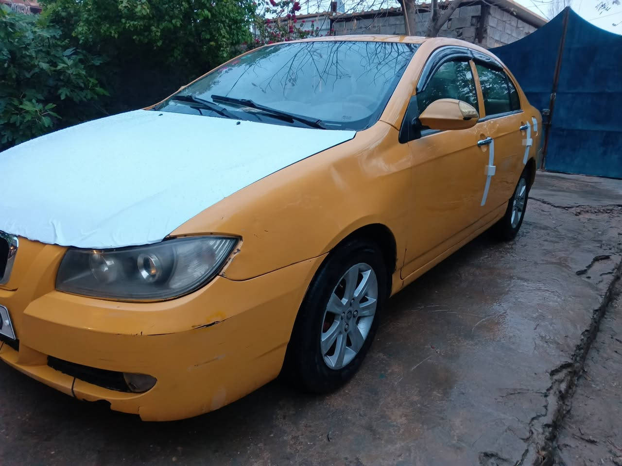 السلام عليكم ليفان موديل 12 رقم نجف سنوية وهزة جديد ورقم دولي مصفرة هيئة وغرامات سيارة جاهزة ومابيهة نقص مكينة وگير بلادي شرط النضافة حدادية وتخم تاير وتبريد شغال سعرها 37 ورقة وبيه مجال حگ الجية ***********متوفروتساب مكانها الديوانية قضاء الشامية
