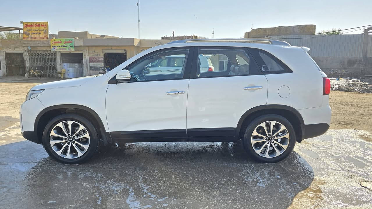 سورنتو 2014 رقم بابل دولي
6 سلندر 
7 راكب 
مكفوله عده ربع چاملغ خلفي موضح بالصوره
***********
187 وبيها مجال 👍
