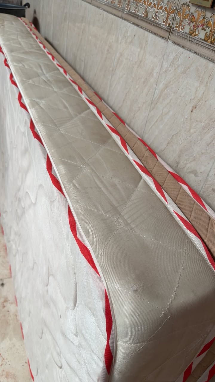 دوشك نفر للبيع نظيف جدا اسفنجتين طبي
السعر 60
مكاني بغداد


**إذا كنت صاحب هذا الإعلان وتريد حذفه لأي سبب، رجاءا أرسل رسالة إلى الدعم الفني**