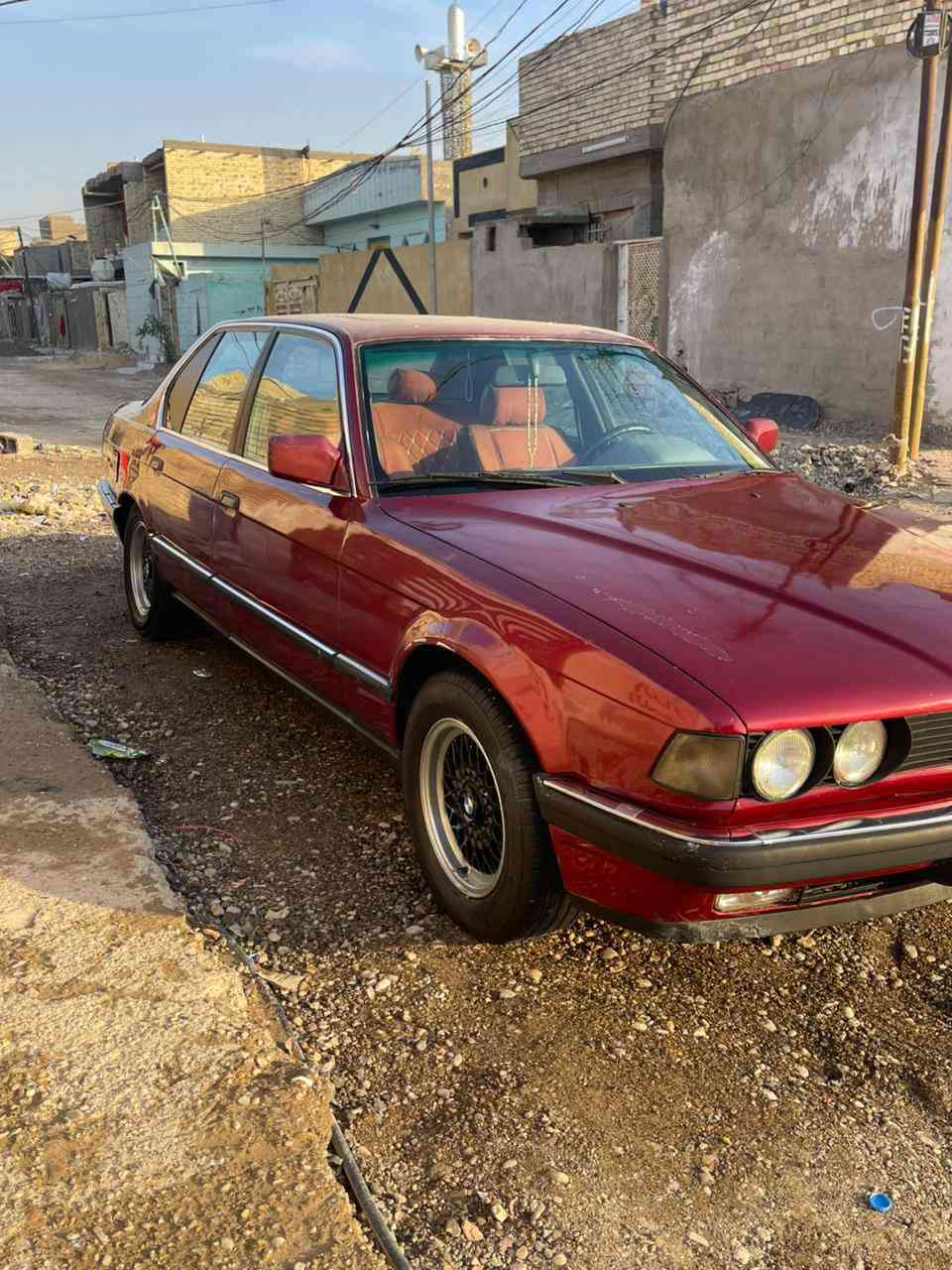 السلام عليكم للبيع بي ام 730مكينه مفتوح كير واتو مكينه كير مكفولات كشرها حلو تخم تاير ويل خليه رقمها اديالى باسمي عارضها ب44وبيها مجال تبريد شغال بس بي ليكك ***********
