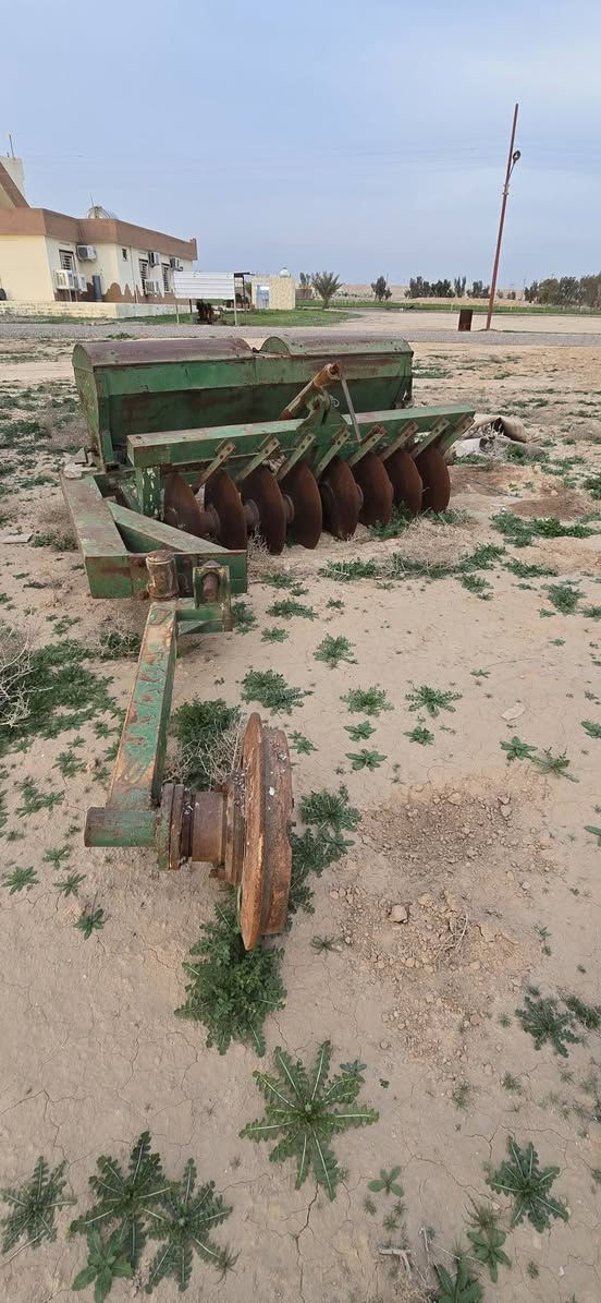 السلام عليكم
دسك للبيع جاهز للعمل 
ملاحظه التاير النقص موجود 
السعر 1.400 
للاتصال ***********
