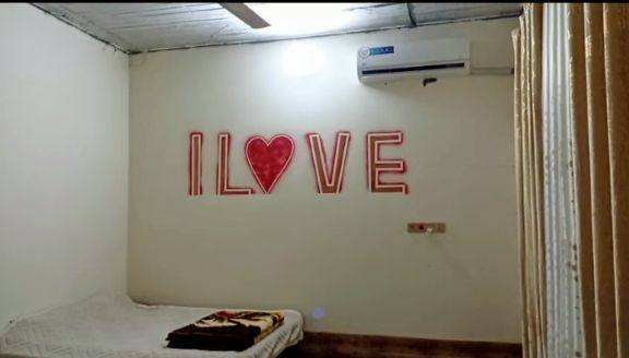 دار للبيع  بلور حي النضال
من مدخل مدرسة الغافقي 

قرب مدرسة الصينية 

نوع العقار طابو 
بناء حديث 
المساحه 120متر 

***********

السعر اتصل
