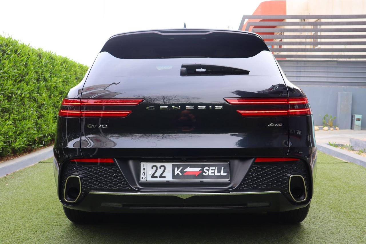 السلام عليكم جنيسس  موديل ٢٢ بدون قطرة صبغ حادث دعامية امامي فقط فول كامرات٣٦٠ رادارات قيادة توقف ذاتي ماعدا المساج ٢٥٠٠ تيربو ب٣٠ $ واتصور ماكو هيج سعر كلين 
***********
