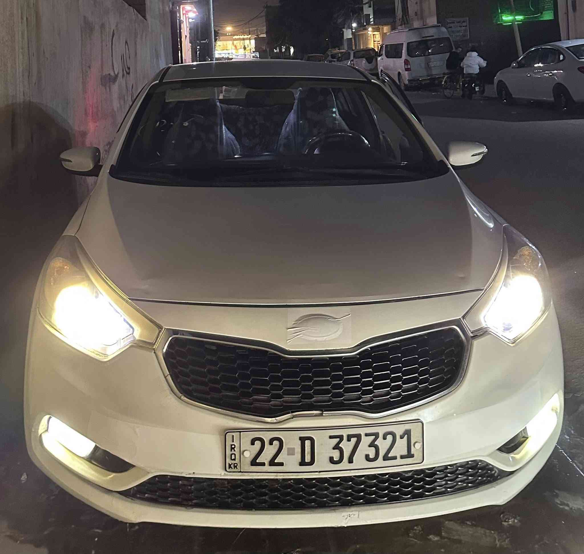 سيراتو 2014
بيه جاملغ بدون دواخل فقط
بانزين +منظومه غاز جديده 
منظومه تبريد جديده 
حداديه جديده
مداور او وكاله موجود
مكان سيارة نجف 
فوول سياره ماعدى الفتحه
110 وبيه مجال
لاستفسار اكثر واتساب  ‭0772 111 1860‬
