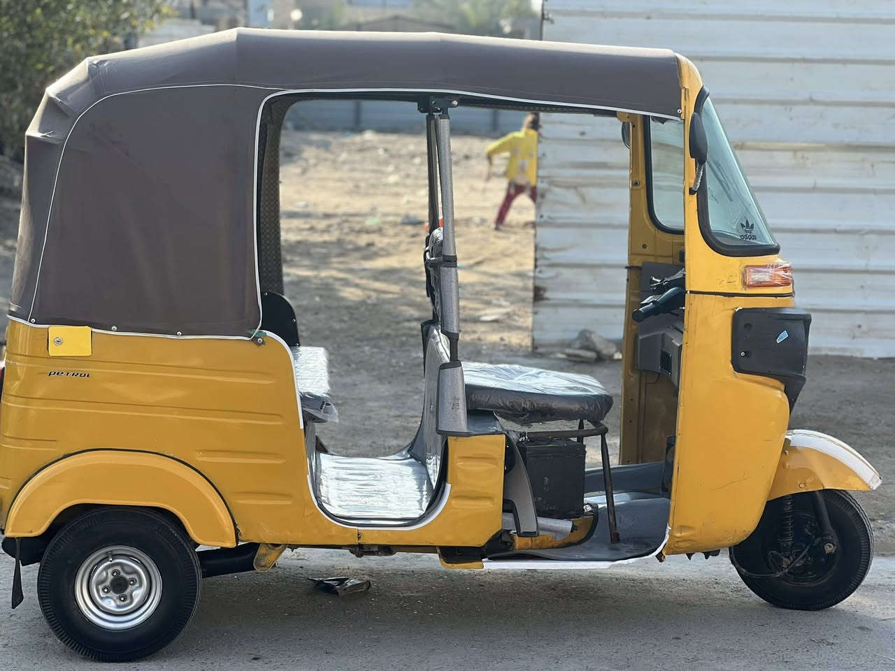 سلام عليكم تكتك لبيع مديل 2020 اورق اوصوليه اتكفل لحد الترقيم مكاني بغداد السعر 5500 غير متواجد على الفيس /***********
