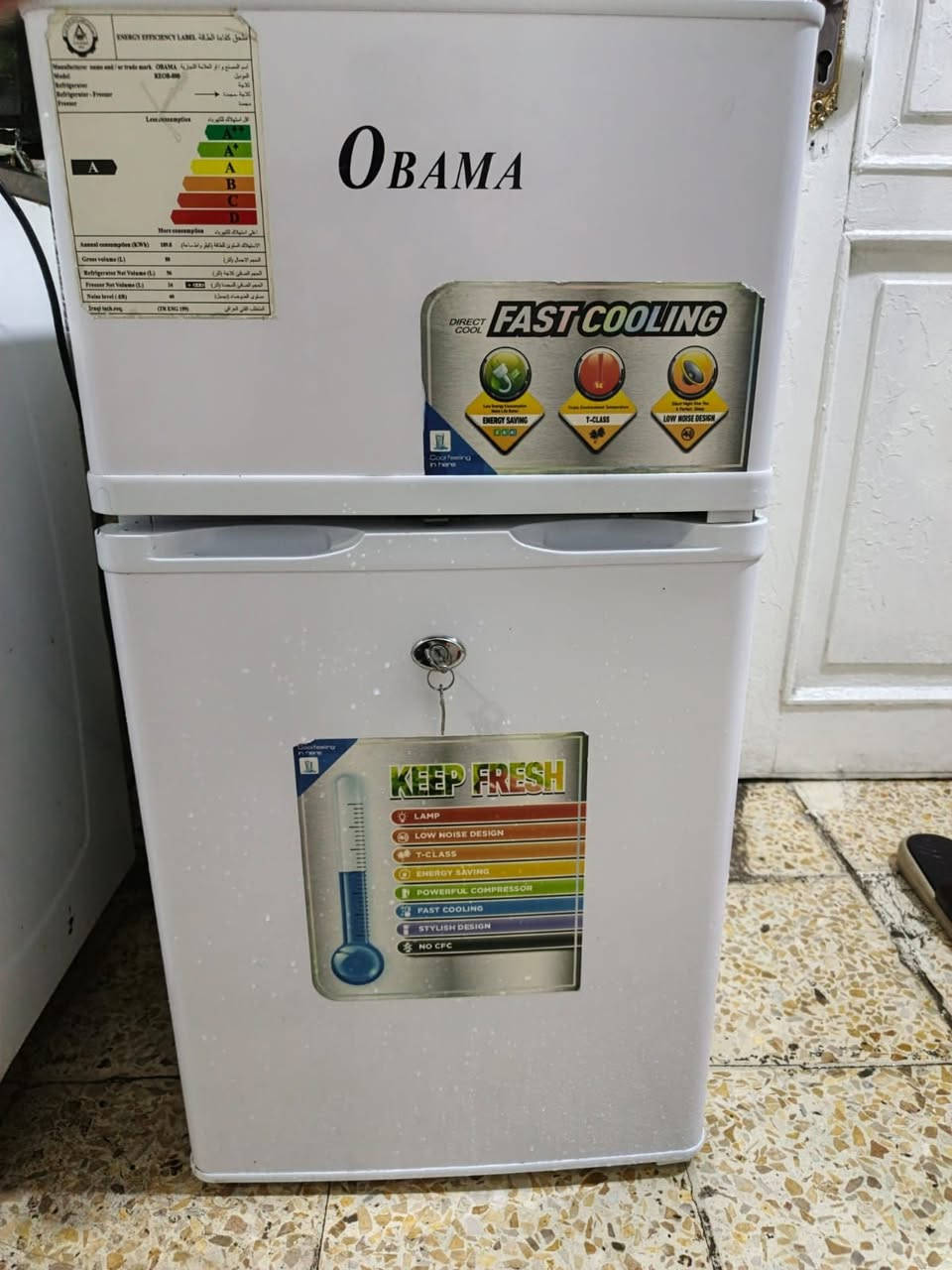 طباخ أربع عيون فرش اسمه نظيف بس جامه اماميه مكسور شغال فرن شوايه كلوب جداحه 
اي خياس مابيهه 75 بي مجال 
وثلاجه 6 قدم بابين نظافه 95 بالميه اخت الجديده استعمال اربع اشهر  80 وبيها مجال 
مكاني بغداد حي القاهرة 
وتساب *********** وبيهن مجال
