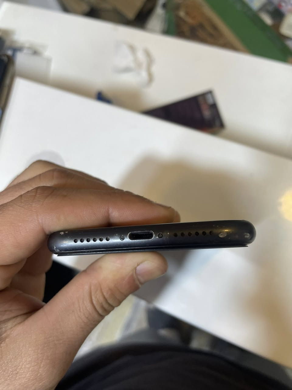 سلام عليكم   آيفون 11 عادي لون اسود ذاكره 128 مكفول من الفتح تفحصه وتروح بطاريه 76 كلشي شغال بي نت سيمكارت فيس ايدي اتصال سعر250 وبي مجال بغداد الغزاليه رقمي ***********
