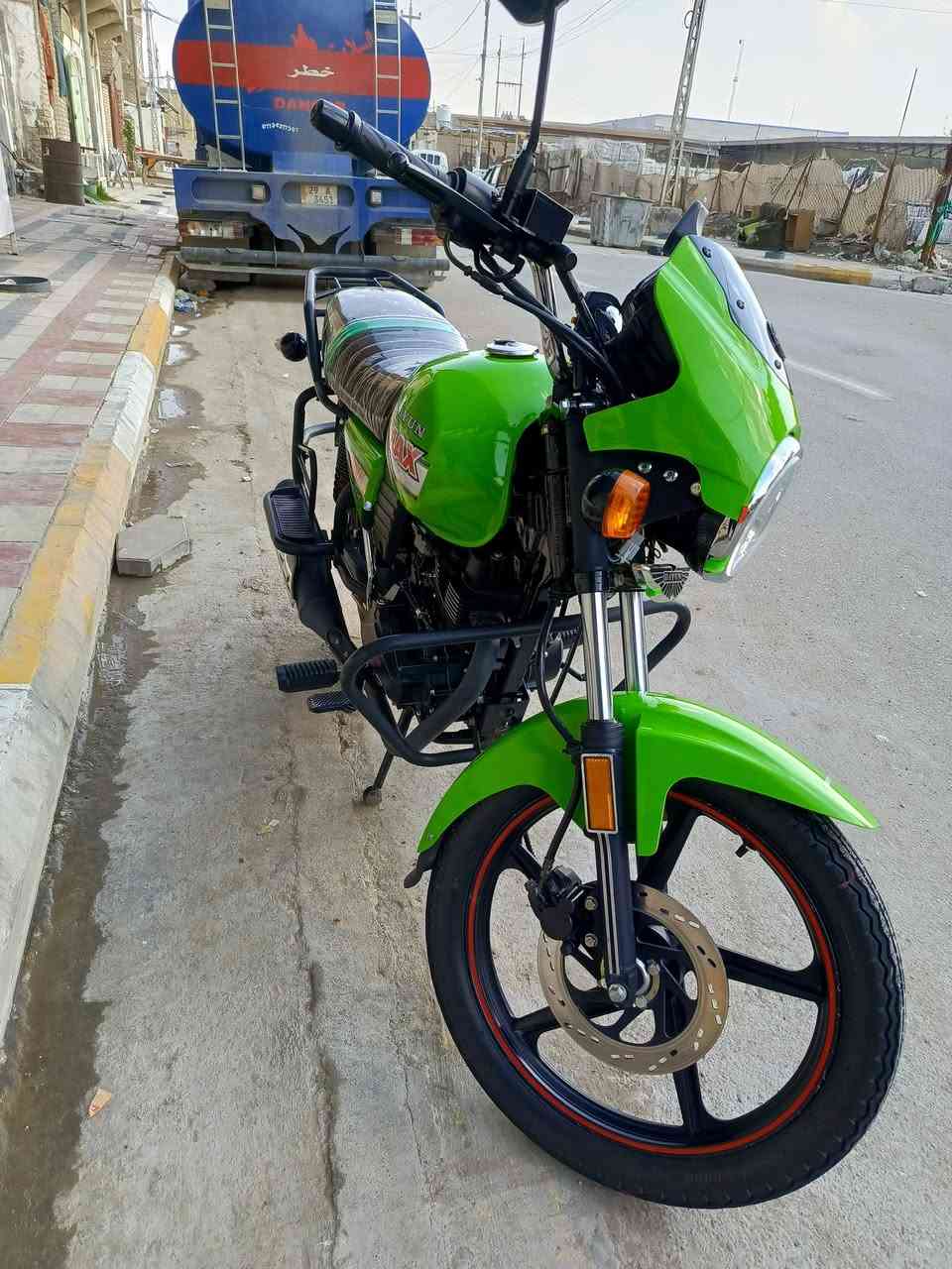 السلام عليكم دايوان للبيع فقط موديل 2023 رقم وسنوية تحويل ثاني يوم وتستلم لوحات أنكليزي محرك 175 دراجة جديدة أخت الزيرو سعر 2400  وسهلة للشراي مكاني وأسط قضاء النعمانية تواصل رقم أو وأتساب ***********
