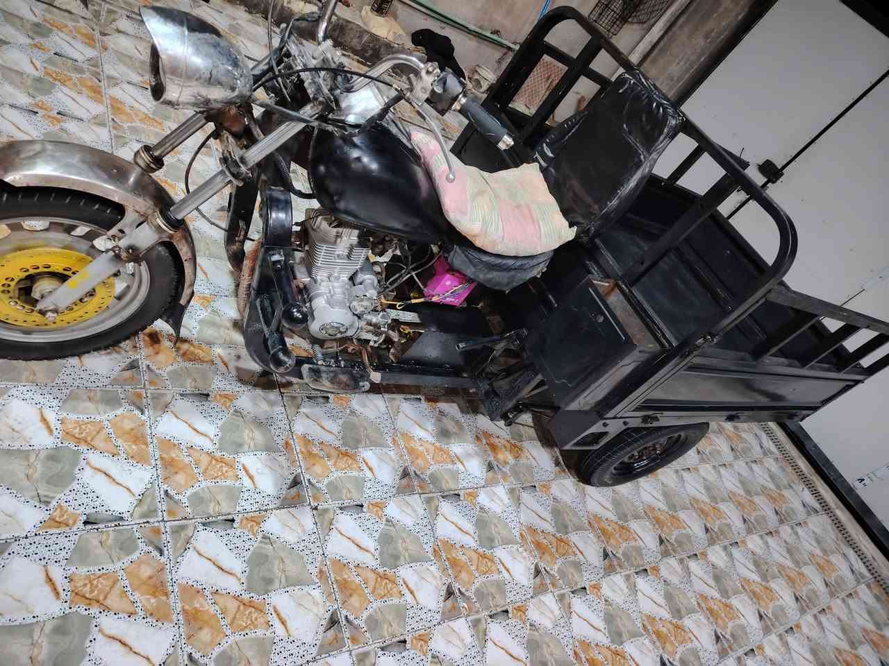 السلام عليكم ستوته دوات للبيع او مراوس ستوته جاهزه من كلشي سلف هندر كهربائيات كلها شغاله شاصي كفاله لبدي سعره 750 وبيها مجال حك لجيه مكان بصره كرمه علي رقم ***********
