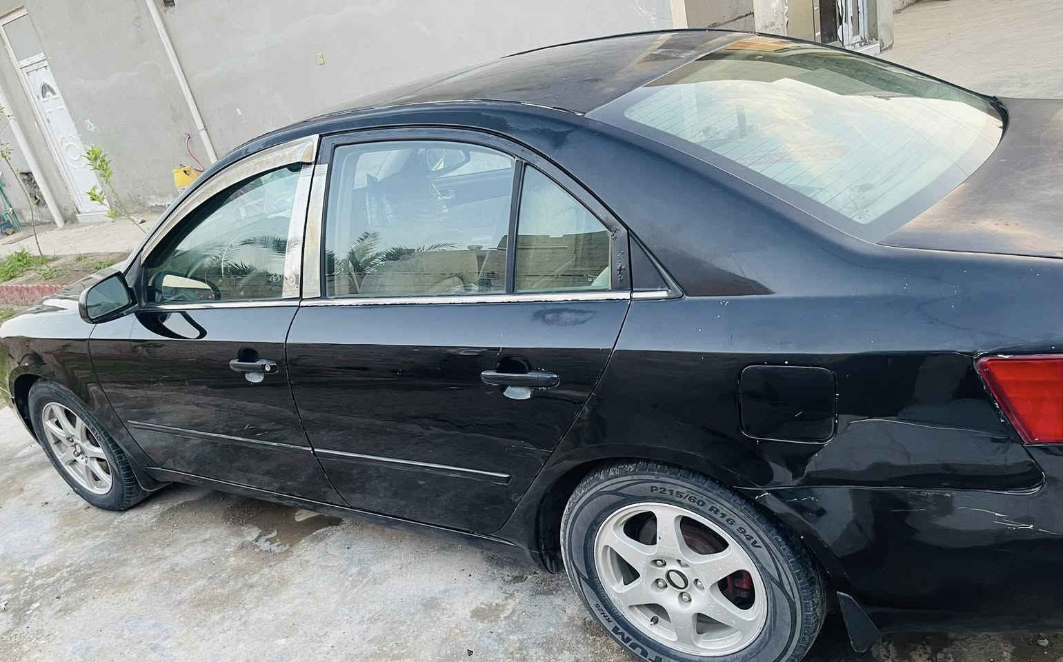 السلام عليكم 
سيارة سوناتا ٢٠٠٧ محرك v6
كير محرك مكفول سيارة بيهه صبغ اقل الحزام 
رقم بغداد الجديد 
سونار موجود 
السعر ٨٤ وبيهه مجال 
رقم صاحب السيارة *********** 
مكلف بالنشر
