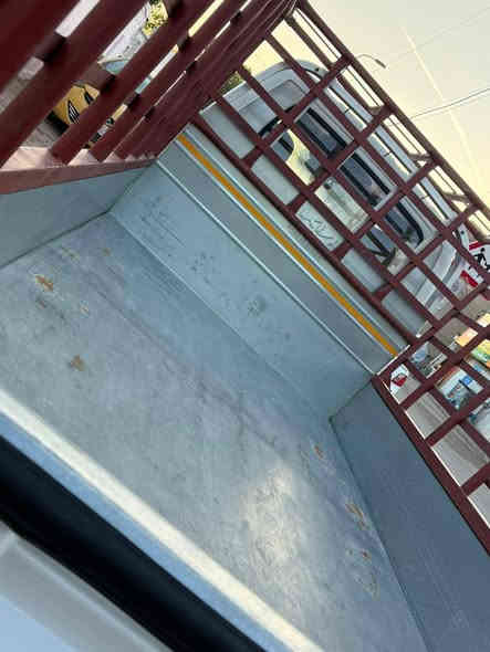 السلام عليكم كيه حمل للبيع نثيه مديل 2025 ماشيه 6000 محجر بواري جديد دوشميه ارضيه محور تانكي ابو 120 سياره جديده زيرو بعدهه باسمي رقم بغداد تحويل ثاني يوم العنوان بغداد السعر 185 وبيهه مجال رقم الهاتف ***********
