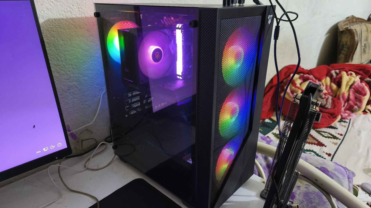 🖥️بيسي (فقط كيس) للبيع بمواصفات حلوه

-_-_-_-_-_-_-_-

CPU: Intel Core i5 14400F
GPU: Zotac RTX 4060 8GB Spider-Man Edition
RAM: Corsair Vengeance RGB 32GB DDR4 3200MHZ
Motherboard: ASUS H610M-K D4
SSD: Lexar NM620 1TB 
PSU: AZZA 550W 80+ Bronze
Cooler: Xigmatek AK400 ARGB
Case: Fantech CG77

-_-_-_-_-_-_-_-_-

للتواصل ماسنجر او عن طريق رقم الهاتف ***********
عنواني النجف وموجود توصيل
السعر: مليون وثلاثمئه وخمسون (1،350،000) وبيها مجال بسيط النجف, العراق
