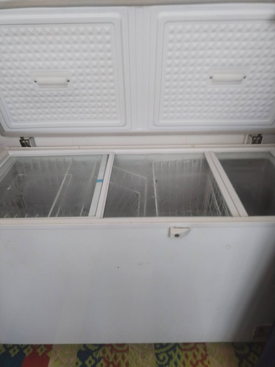 السلام عليكم من رخصت المدير المحترم غراض للبيع
***********
***********
