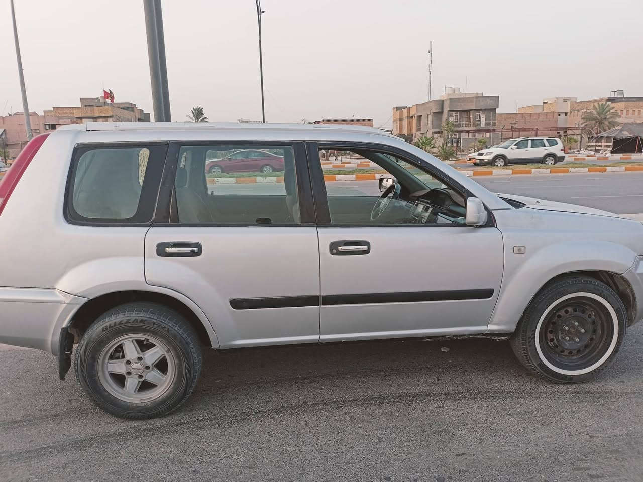 سياره نيسان اكستريل موديل ٢٠٠٦ مصبوغه عام جماليه سياره خليجي بيه فقط ضربه بجنطه مبدل قبق جنطه گير و محرك بلاد 4سلندر شرط لا تنقيص و لا تبخير كهربائيات كله شغاله بلاد حداديه جديده تخم تأير جديد سنويه صارلهه شهرين منتهيه و راعيه يريد مداور سعر 50$ وبيه مجال 
***********
