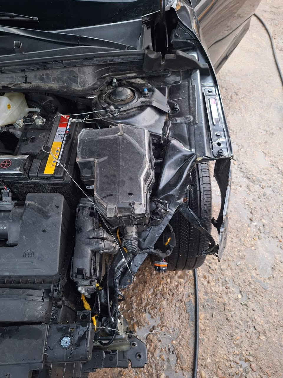 السلام عليكم شباب k4 للبيع ع حادثه موضح بصور موديل ٢٠٢٥ السعر ١٢٨ وبيها مجال العنوان بغداد السياره فول ما عده الفتحه رقم الهاتف ‭٠٧٧١ ٨٩٦ ٥٠١٦‬
