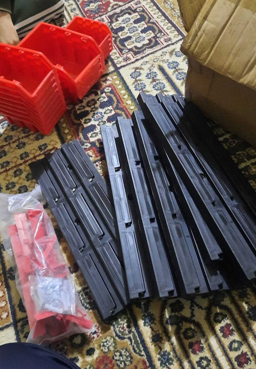 رف مال عدة كامل يجيك مفصخ بكارتون 
السعر ١٥ الف


**إذا كنت صاحب هذا الإعلان وتريد حذفه لأي سبب، رجاءا أرسل رسالة إلى الدعم الفني**