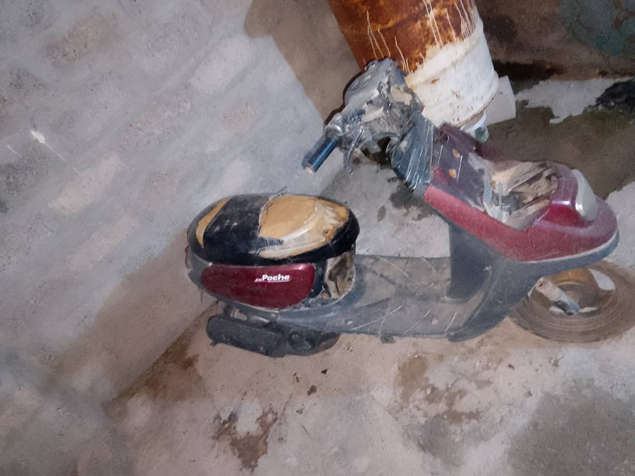 السلام عليكم ماطو للبيع الماطور معدل فول شاصي ما مكسور الكشر كدام العين السعر 95 رقم  الهاتف ***********
