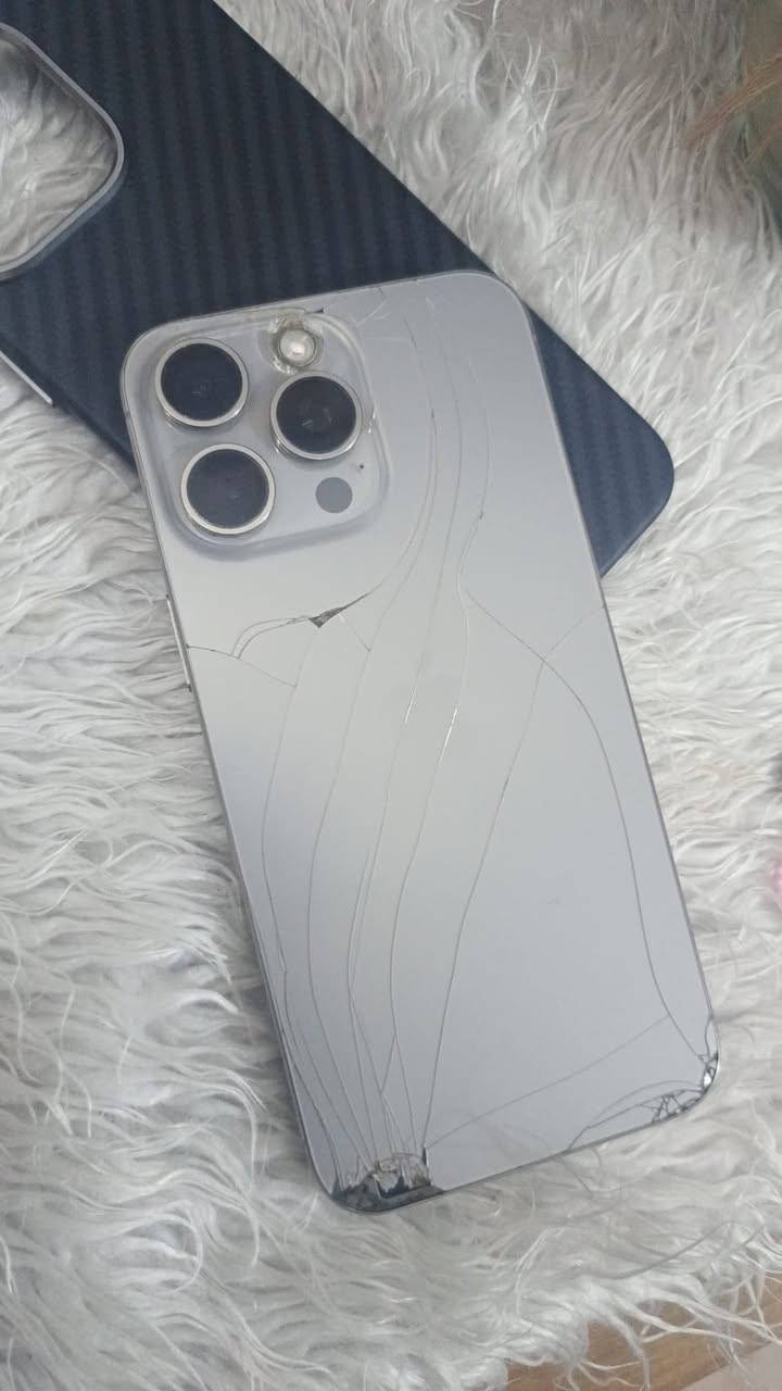 ١٥ برو ماكس ماستر تلفون تلفون امبدل بي شاشه وضهر مفطور شاشه نوعيه زينه فيس ايدي يشكل ماعرف شبي  بطاريه ٨٠  
السعر ٦٩٠ الف.


**إذا كنت صاحب هذا الإعلان وتريد حذفه لأي سبب، رجاءا أرسل رسالة إلى الدعم الفني**