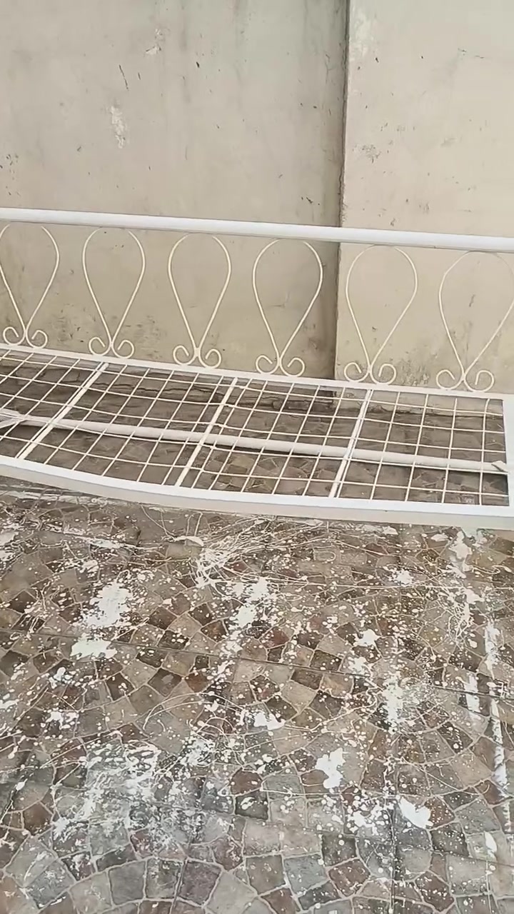 السلام عليكم 
من رخصة مدير الكروب 
للبيع مكاني الحرية دباش قرب ساحة عدن 
مستعجل على البيعة 
رقمي ***********
