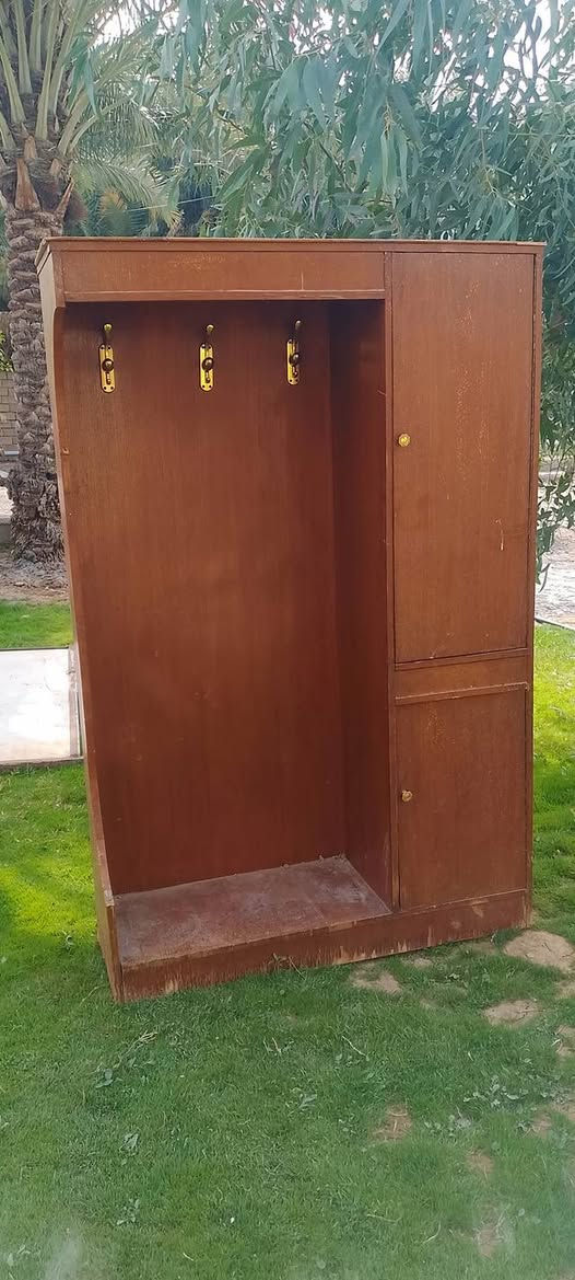 السلام عليكم
يوجد زاويه للبيع السعر 20 
التواصل ***********
