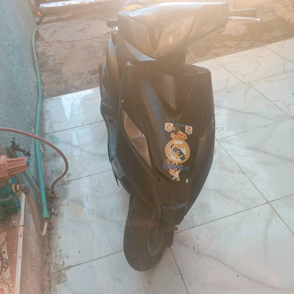 سلام عليكم دراجمة ثعلب  GTR لدراجة شلعة ومعدل وسلف وهندر سعرهة 350وبيهة مجال  مكاني بغداد لزعفرانية