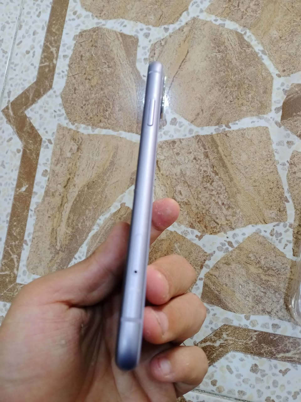 سلام عليكم
آيفون ١١عادي 

* 💾 السعة: 128GB
* 🔋 صحة البطارية: 69%
* ✅ الجهاز ما مفتوح ولا مفكوك (وكالة)
* 📱 شغال بدون أي مشاكل

💰 السعر: 250 ألف دينار (قابل للتفاوض


**إذا كنت صاحب هذا الإعلان وتريد حذفه لأي سبب، رجاءا أرسل رسالة إلى الدعم الفني**