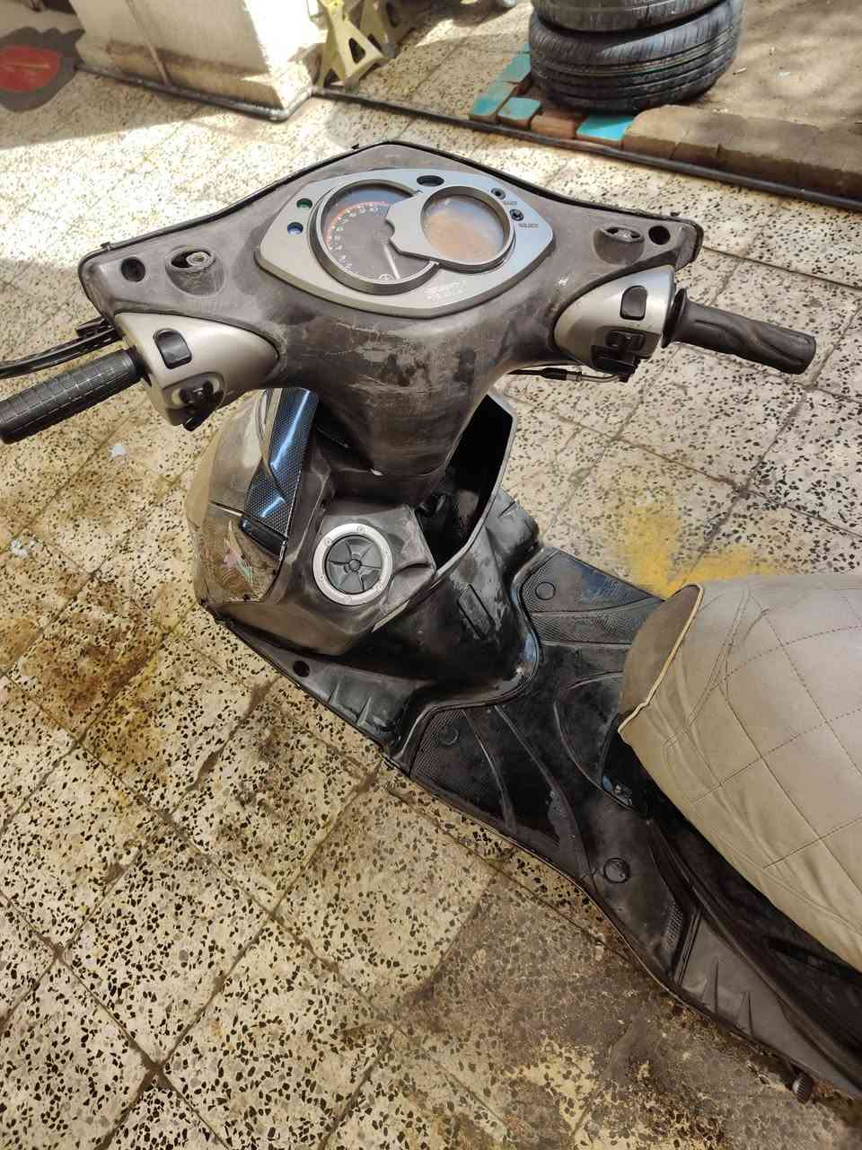 سكنس للبيع 400
محرك لاتبخير ولا صرف ولاصوت 
سلف هندر شغال مكاني بغداد الدوره ***********
