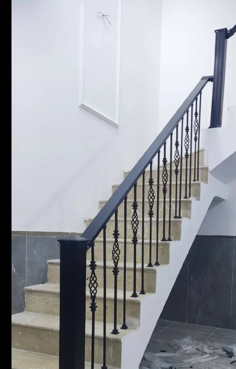 السلام عليكم 
معمل علي للالمنيوم   
ديكورات جديده. توفرت لدى معمل علي للالمنيوم 
حديد وقبضه المنيوم.  سعر المتر ٩٠ الف.  
نزاكه. وقوه. وعمل ضمان مابعد البيع صيانه مجانيه 
كل مايخص بيتك ستجده عندنا  بأسعار مناسبه. ومقاطع تركيه المنشئ  
نهتم بأدق التفاصيل التي ترضي الزبون  
للاستفسار. ***********
موقعنا المسيب حي المصطفى مقابل معمل الحرير
