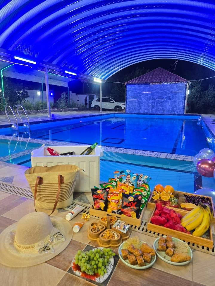 *********** مزرعة للإيجار الدوره | ابو عيثه نصف نهار 75 الف ابتداء من 10 صباحا لى 5 عصر والمساء ابتداء من 7 ليلا إلى 5 الفجر
