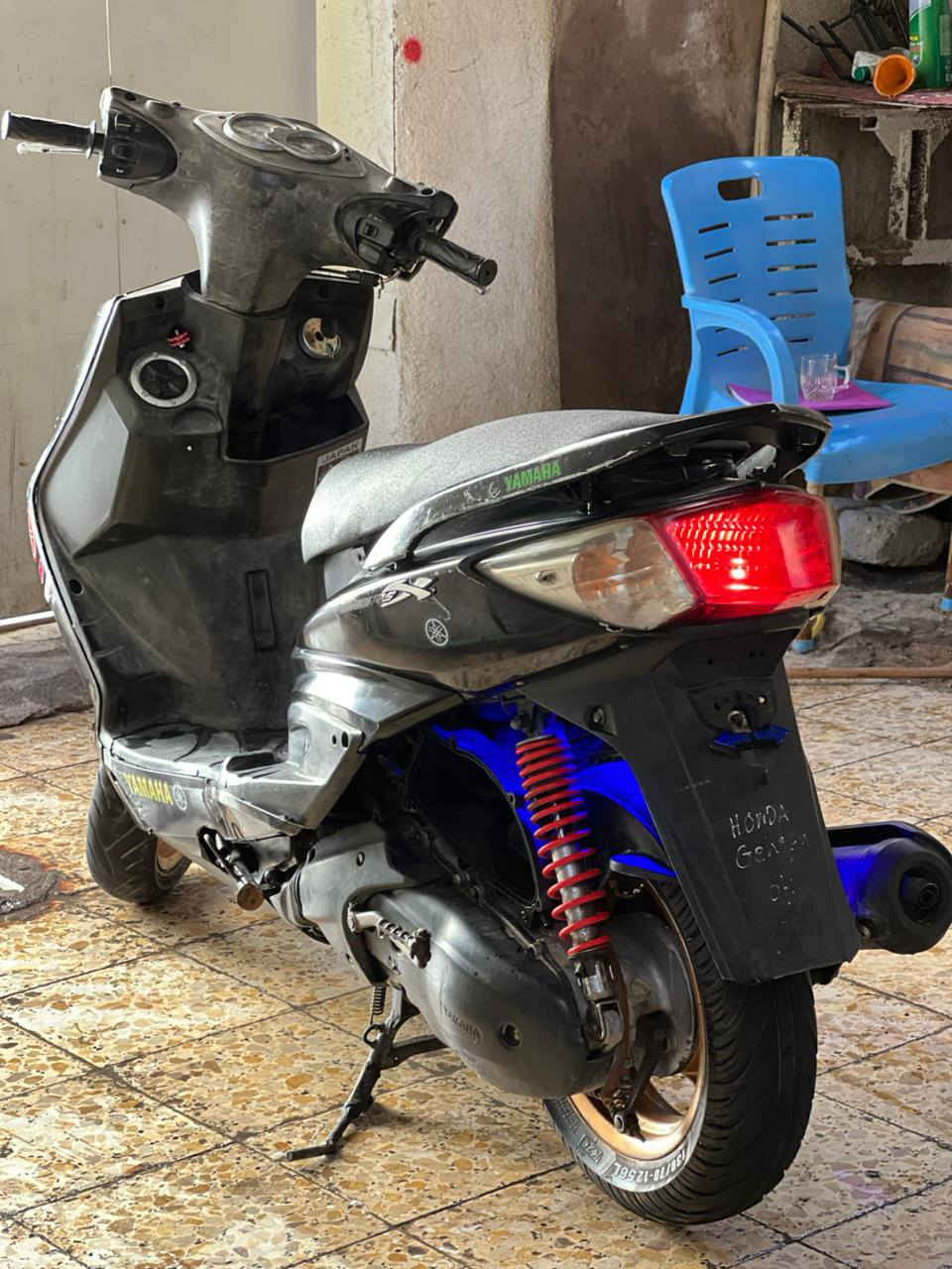 البصره الكزيزه
سلام عليكم سكنس فحل ياباني كابريتر للبيع او مراوس  دراجه حلوه ونضيفه سعر 650بيه مجال ***********
