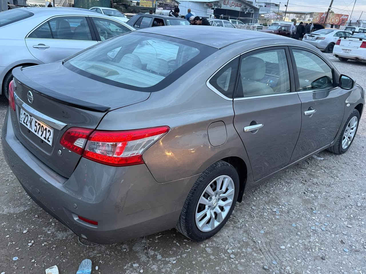 للبيع او مراوس حسب قناعه 
نيسان سنترا خليجي 2018 
رقم اربيل جديد سنوية منتهي صبغ 3 قطع 
كير محرك بل شرط تبريد شغال بل شرط صدر جديد كهربائيات شغاله سياره جاهزه بدون اي مصرف 
سعر 110 وبيه مجال 
مكان سياره كركوك 
*********** كركوك, العراق
