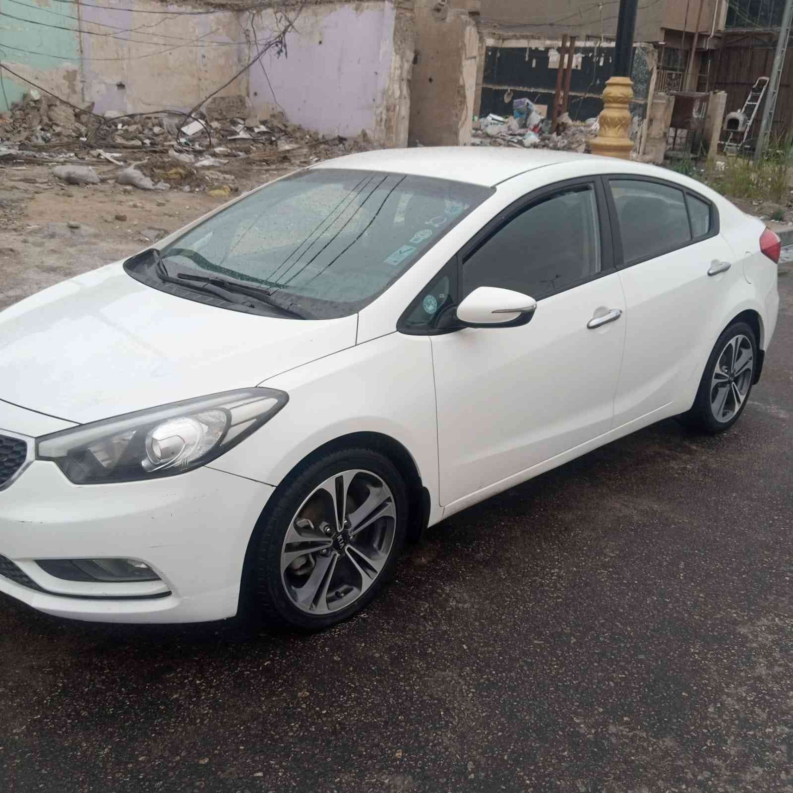 سلام عليكم سيراتو للبيع مديل 2013 رقم اربيل سياره مكفوله من الصبغ والتبديل سونار موضح أمامك كير مكينه كفاله سعر ١١٨ وبيه مجال مكاني كربلاء رقم الهاتف ***********
