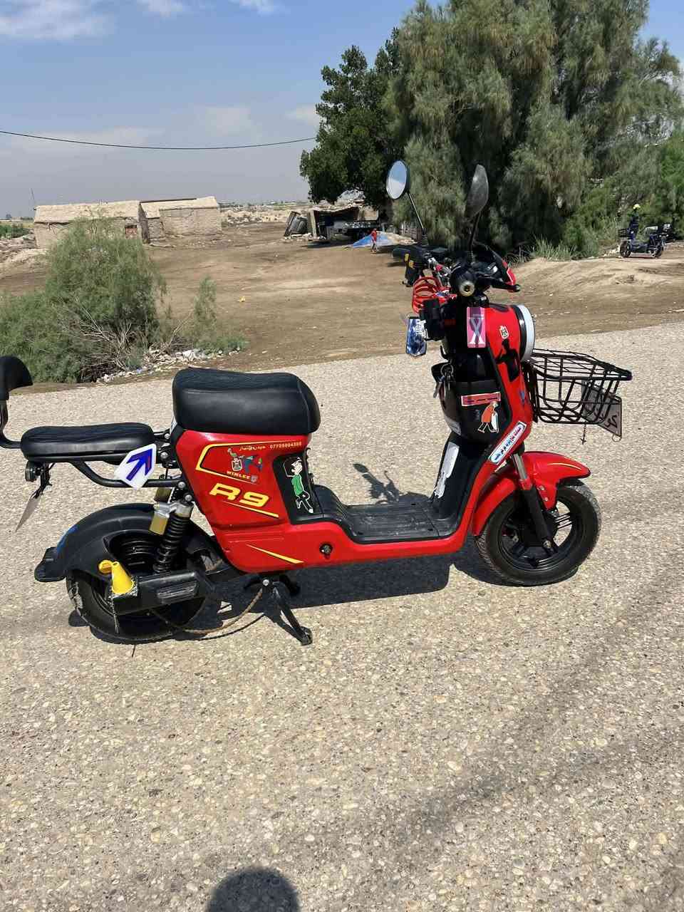 سلام عليكم ورحمة وبــــركاته 👋
دراجـــه شـــــــحــــــن 🛵 البــيع ار 9 كفاله عامه اخو الجديد فــول مواصـــفـات موديـــل 26 شراي يراسني خاص او يتصل متوفر واتساب *********** 
عــبـــاس الــــعــ.ـايــــدي 😊

