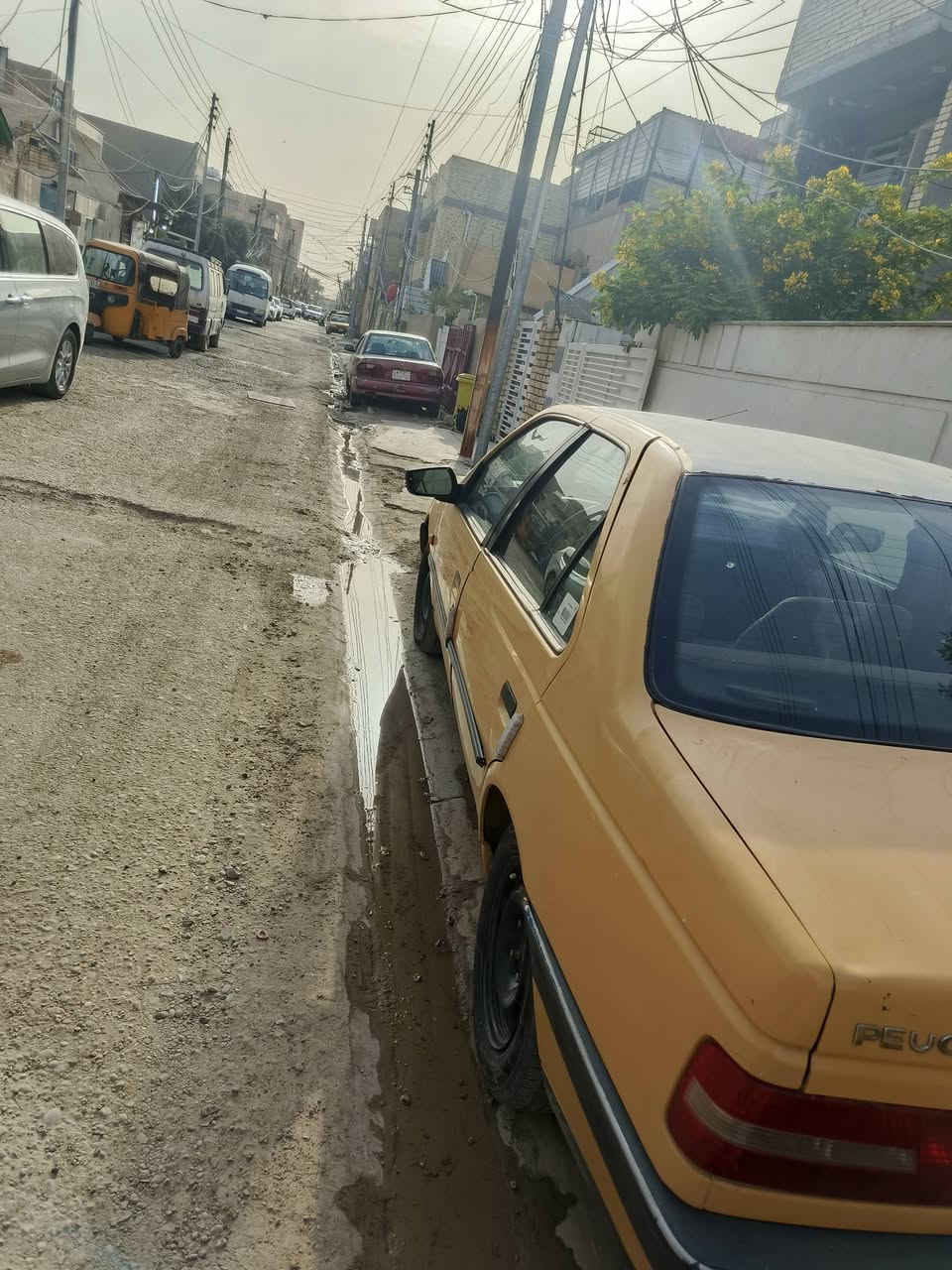 سلام عليكم بيجو 405 لميس  موديل 2012 تجفيت جديد سياره خير من الله كير محرك تبريد ثلج ❄ مصفره هيئه وغرامه تاخذه صافيه  عارضه ب 30 وبيه مجال لطيبين رقم ***********
