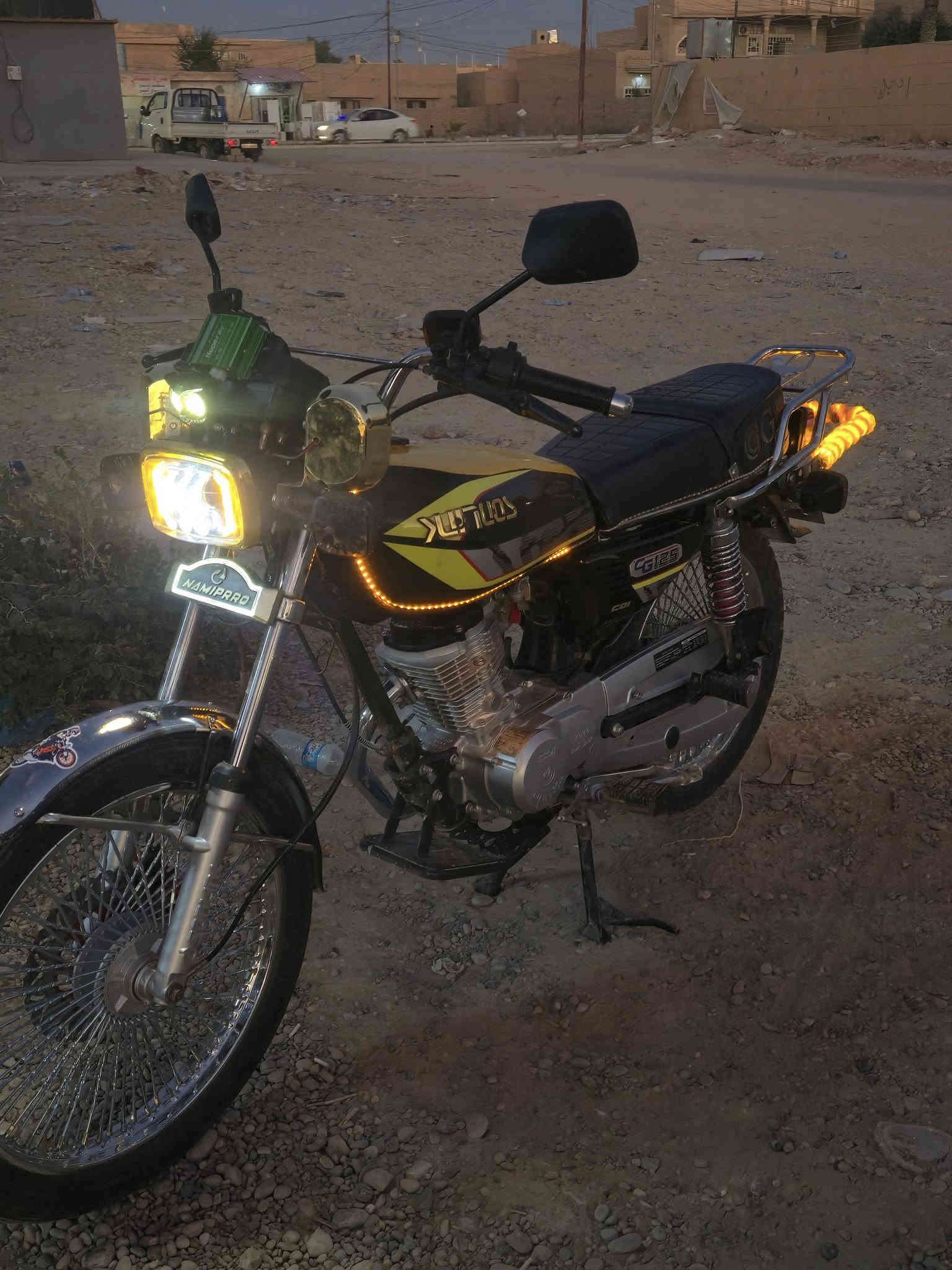 تايكر 24  باب اول وزن ثقيل صالنصه رياضي كهربائيات كلها كامله شلعه ومعدل شرط وما مفتوح شرط 600 قفل
*********** بيع فقط بدون مراوس
