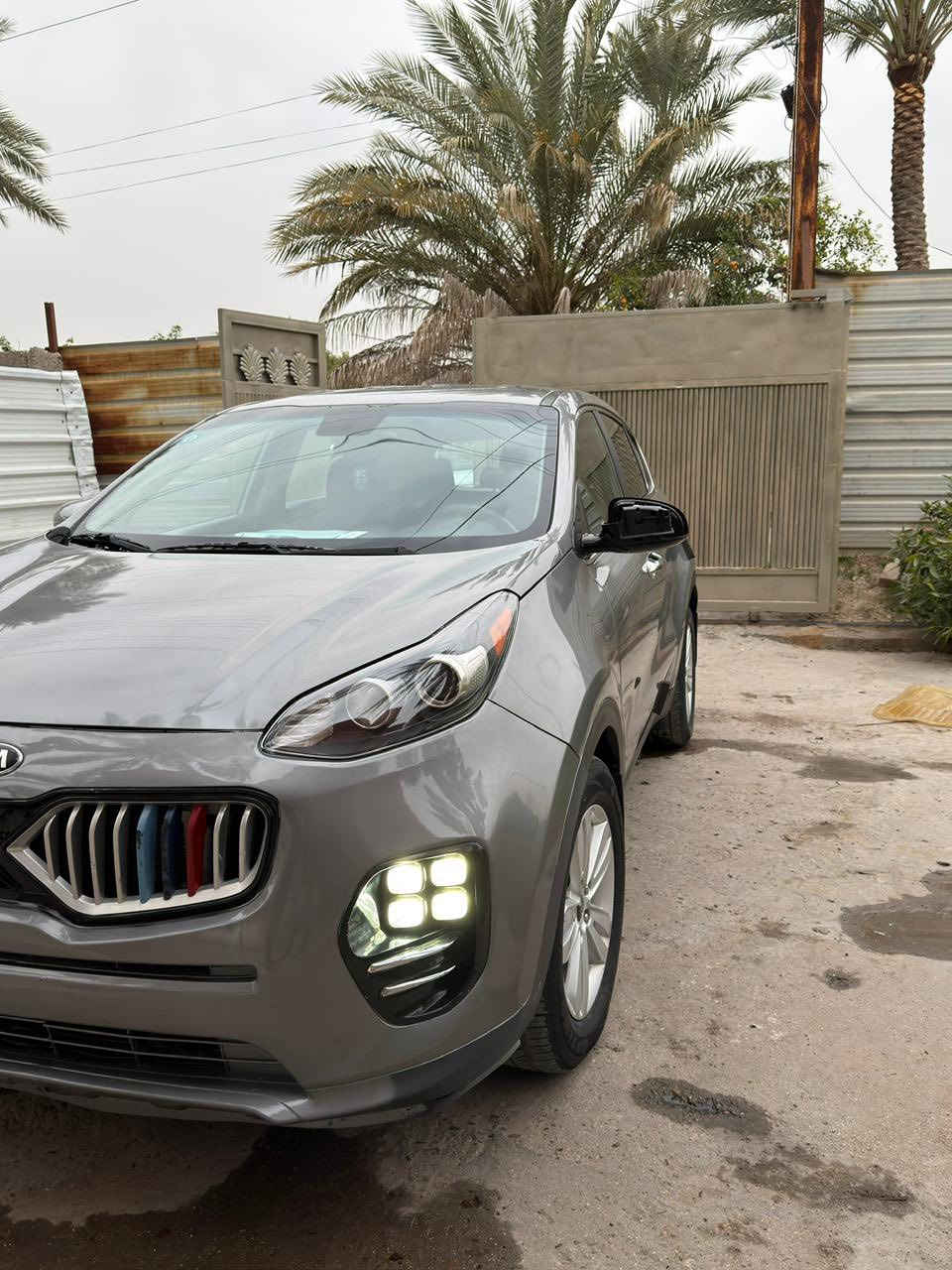 سبورتج 2019.    LX.   سياره بدون حادث. سرقه. فقط جاملغ وبنيد.  سياره نضيفه جدا.  بدون حادث ماشيه 67.    مكاني بغداد شارع حيفا السعره 157.   وبيه مجال قليل.   رقمه بغداد الجديد وباسمي.       ***********.
