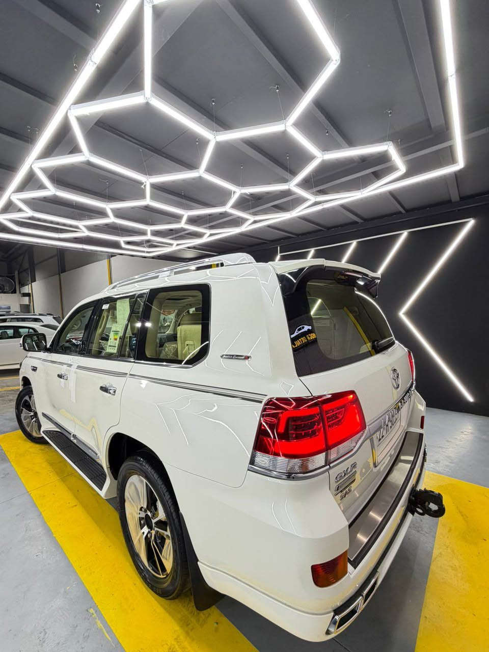 تۆیۆتا لاندکرۆزەر 2021 GXR شەریکەی ساس 🔷
 ٦ بستۆن مواسەفات فوول گراند تۆرینگ 
 ٥٠ هەزار كم هەزاری حەقیقی ڕۆشتووە 🔷
ئەشیاو گاعی و هەردوو بەصمە و وەصڵی شەریکەی ماوە

نرخ / ٥٨٨ و معامەلە 🔷
مۆبایل /  🔷***********

ئازیزان سەیارەکە هێشتا دەقی شەریکەیە دەعامی بۆ دەعامی بەشەرت هیچی نیە هەموو گیانی بەشەرت 🔷 
مەکینە و گێڕ بەشەرت نەکراوەتەوە دەنگ و بوخار و دوکەڵی نیە سفر سفرە .. 📦

مواسەفات گراند تۆرینگ فوول فوول ساس
( دەرگا جەگ و لایت ڕەش ،، لید ئیشارەت هەردوو کوشن کارەبا ٣ دووگمە ،، ٥ کامێرا ،، شەغال ،، وایەرلێس چارج ۸ ئێرباگ  ،، تەجیل قورعان ،، کەلە ئایپاد ،، سڵاید ،،بەسمە ،، شەغال ،، سەلاجە  ،،هەردوو کوشن کارەبا ،، کوشن جلد ،، ئاوێنە شەفت ،، نیضامی ئیکۆ ،، حاسەی پێش و دوا کامێرە ،، شاشە و زۆر مواسەفاتی تر ...) 

ئازیزان سەیارەکە لەسەر دەقی شەریکەی خۆیەتی و دەسکاری هیچ شتێکی نەکراوە بەشەرت نوقسانیەکی تیا نیە وەک شەریکەیە ... السليمانية, العراق
