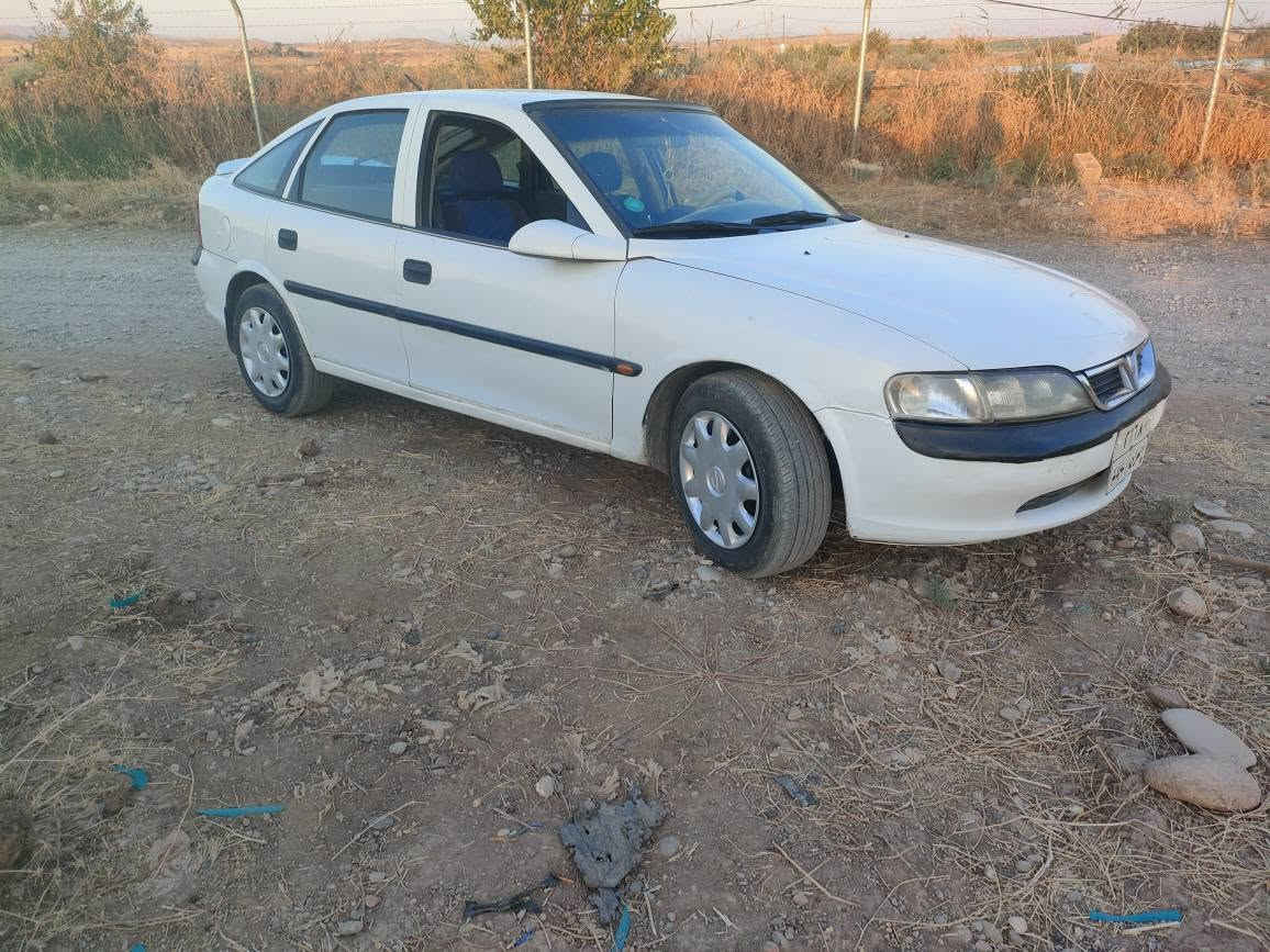 فكترا موديل ٩٦ گيرتؤماتيك 
مةكينة ٢٠ بةشةرتة 
هيج دةعم و ليدانى نية 
سعرى ٣٨ وةرقة 
*********** شوين هةولير أربيل, العراق
