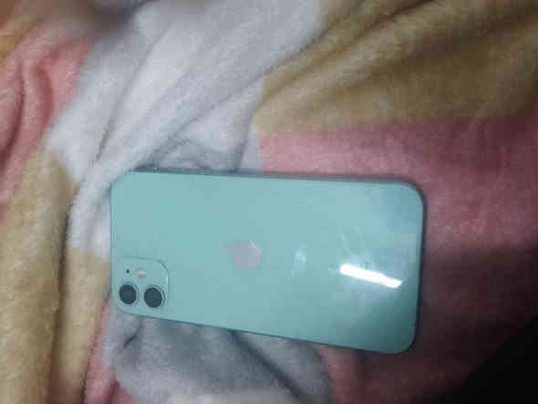 ايفون 11 عادي ب175 قفل قفل قفل
ذاكره 128 بطاريه 100

فقط بضهره فطور بسيطه أنطيك ويا كفر ميبين أي كفر 

اتصال شغال فول

كأمره فول بل تصوير

ذاكرته حلوه لتلفون

فيس أيدي متوقف يعني يشتغل بس يعلك مدري ليش مرات يشتغل ومرات لا

شاشه FHD

ب175 أهل 150 لحد يجي

مكاني اعضميه بغداد

اتصال أو واتس ***********
