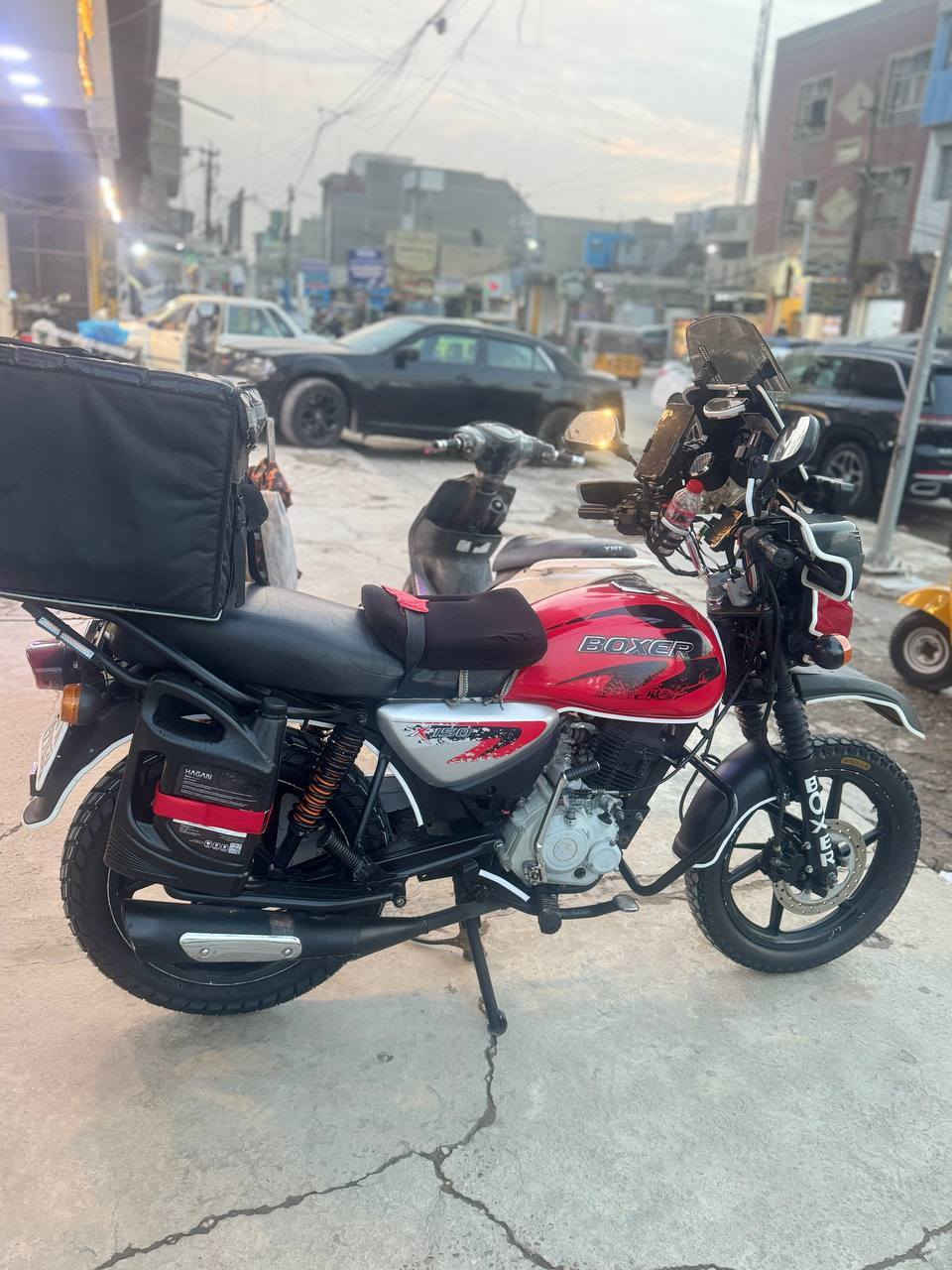 سلام عليكم بوكسر للبيع
موديل 2021 مرقمه ديالى مشروع وطني تحويل ثاني يوم
دراجه مابيه نقص فقط قمجي كيلو متر
مجفته مره وحده مكينه ناعمه كهربايات شغاله
شلعه معدل خير من لله بيه هواي غراض متعوب عليها
مكاني بغداد الامين الثانيه سعره 1850وبيه مجال للشراي ♥️ ***********
