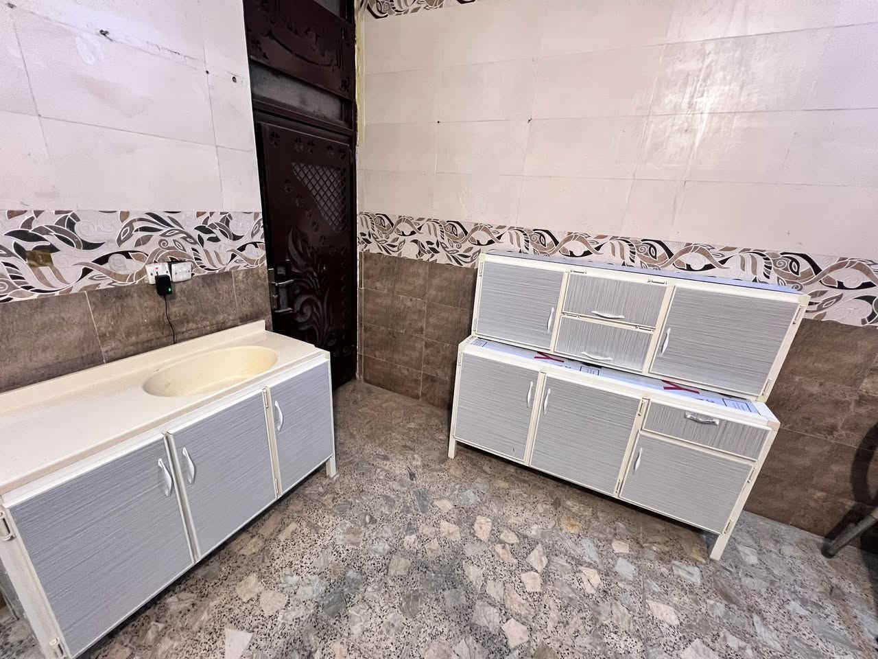 كاونتر نظيف جدا 
سعر مناسب 
ثلاث قطع 
المكان مدينة الصدر


**إذا كنت صاحب هذا الإعلان وتريد حذفه لأي سبب، رجاءا أرسل رسالة إلى الدعم الفني**