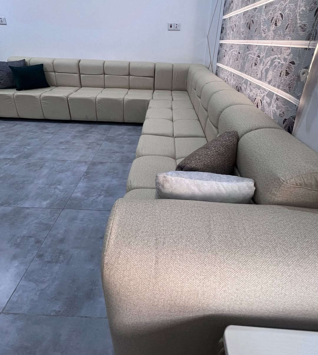 للبيع .. ديوان نوع بابلز 6 امتار ومساحة المقعد 50سم متكون من 5 قطع جديد غير مستعمل السعر 650 الف وبي مجال للشراي


**إذا كنت صاحب هذا الإعلان وتريد حذفه لأي سبب، رجاءا أرسل رسالة إلى الدعم الفني**