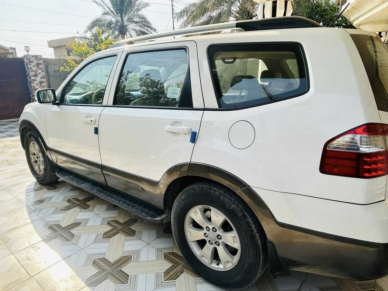 كيا موهافي للبيع موديل 2013 سيارة جاهزه ونضيف وحلوة السونار مثل ماواضح جدامك
رقم بغداد الماني دولي 
السيارة بأسمي 
السيارة مضيفة ومتعوب عليها 
صدر حدادية تخم تايرات نضيف
تحويل مباشر احولك 
صدر امامي خلفي نضيف 95‎%‎
السيارة فتحه بالسقف 
شاشه +تبريد 6 قطع +7 راكب 
تبريد تدفئه سيارة حلوة ونضيفه جداً 
مابيها لا صبغ لا ضربه السونار أمامك السعر 150 وبيها مجال 
***********
