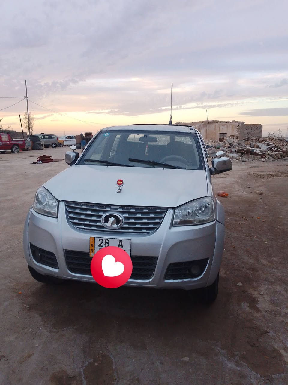 سياره للبيع كريت ويل فورويل 2014،السياره مصبوغه حزام فقط ول باقي مكفول كير اكسن شرط السنويه جديده رقم انكليزي تخم تاير جديد المكان السماوه امداور ليمتهه ما تري  السعر 83وبيهه مجال بصيط حك الجيه  اتصل ***********
