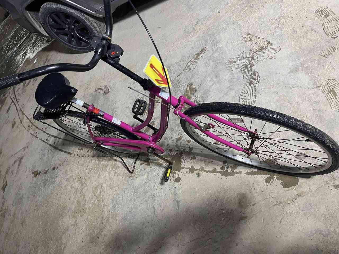 سياحي حجم٢٦ نضيف وحلو جسد شوي جارد سعر ٦٠وبي مجال عنوان بصره ***********
