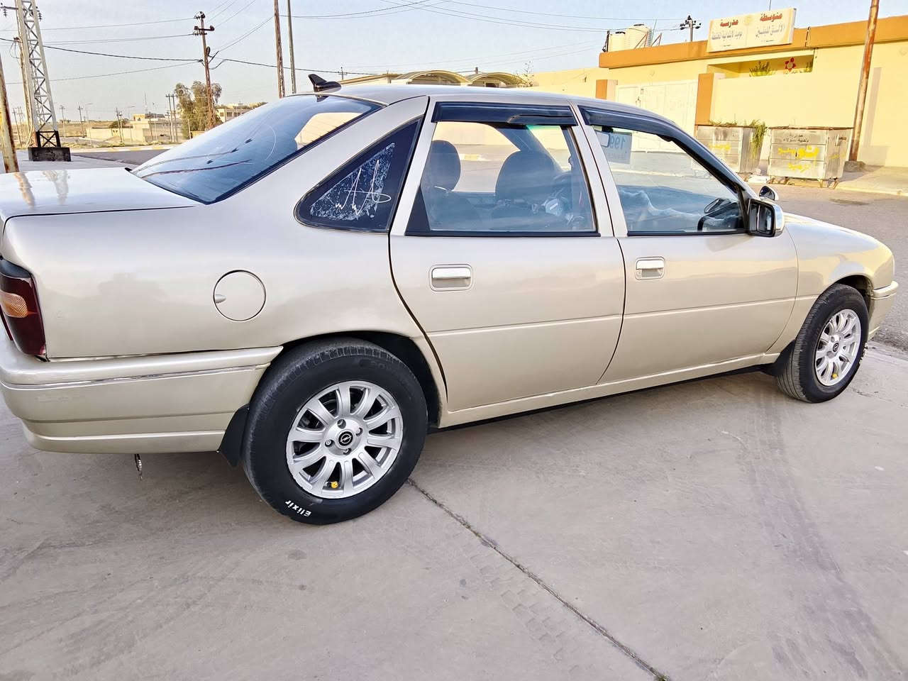 اوبــــــل فكتره 
حجم 20
رقم انبار 30
محرك وكير جداد 
صدر عام جديد 
تخم تاير نص عمر
صبغ عام الجماليه
كامله مكمله
اســـــــــــــــــــــــــعــــــر 33 وبيه مجال
عنواني ديالۍ جلـــــولاء
بيـــــــع او مراوس
***********
