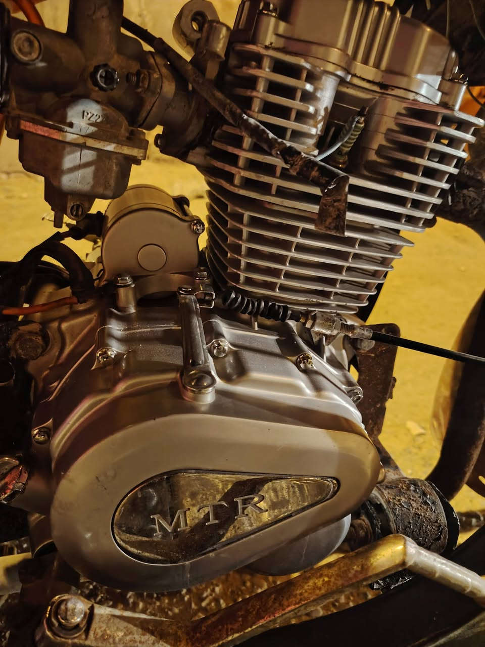 سلام عليكم ستوتة سلطان موديل 2014 مكفولة محرك شاصي وراق بسمي سعر مليون 600 بية مجال  جية رقم ***********
