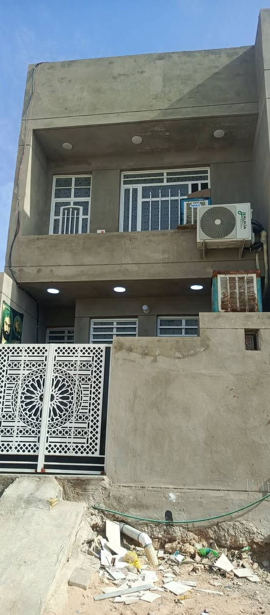 يتواجد بيوت وقطع اراضي عن الاقساط في منطقه سكينه 2/8 اللي يحب يتصل على رقم الهاتف ***********
