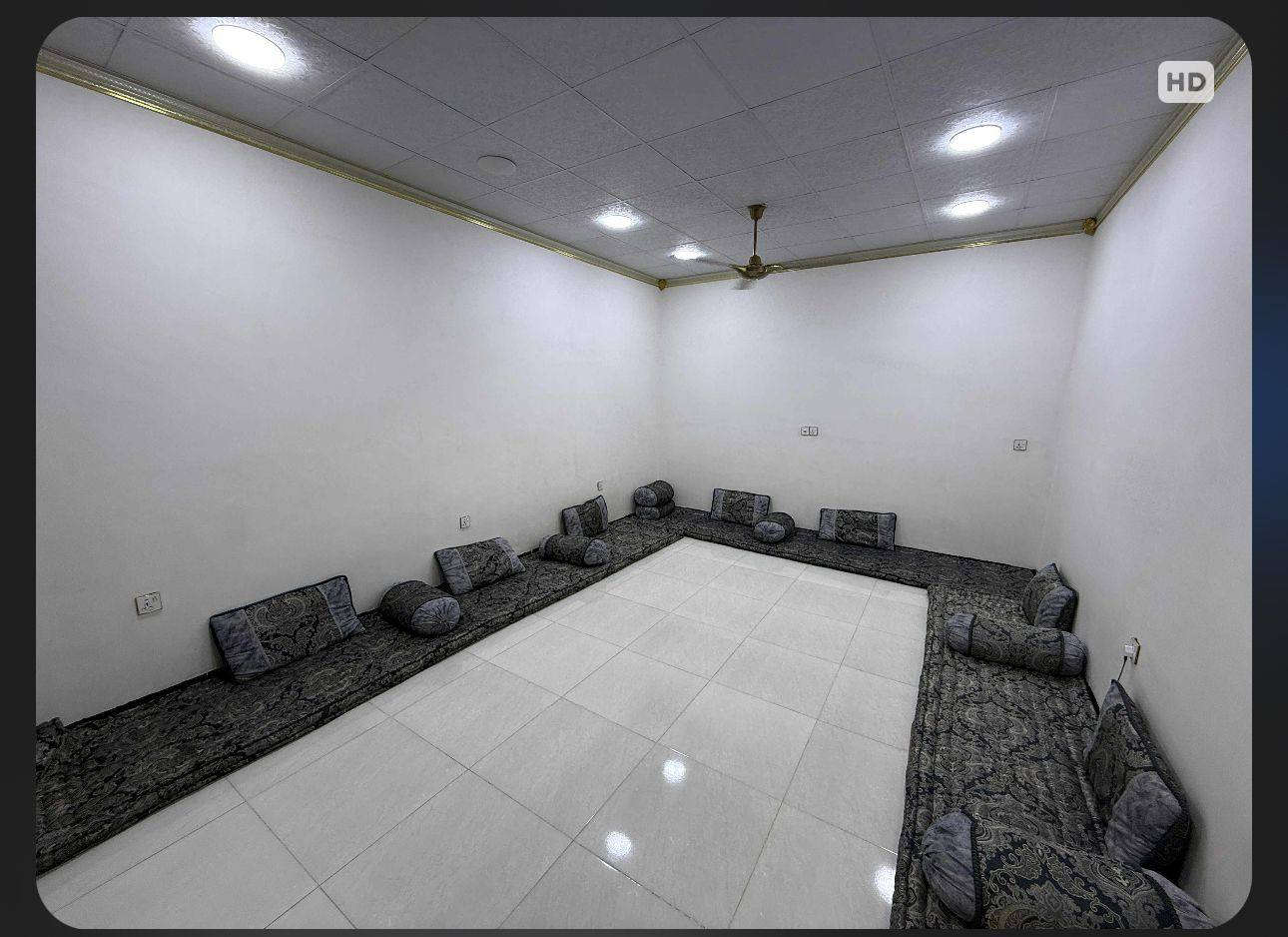 بيت ٢٠٠ متر زراعي فول 

صياده ٤ غرف نوم  استقبال هول مطبخ صحيات 

صياده بناء حديث 

طابقين فول كاشي 

السعر ٩٥ مع المجال 

***********

***********
